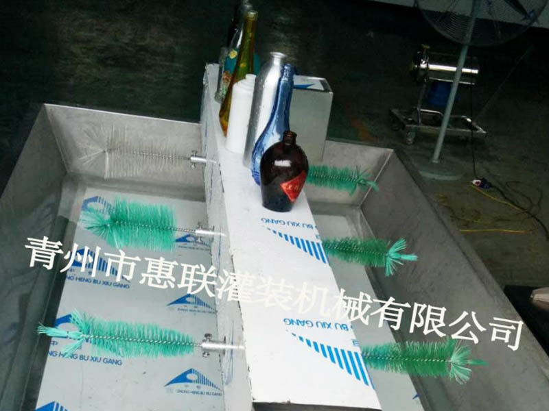 六頭簡易毛刷洗瓶設備